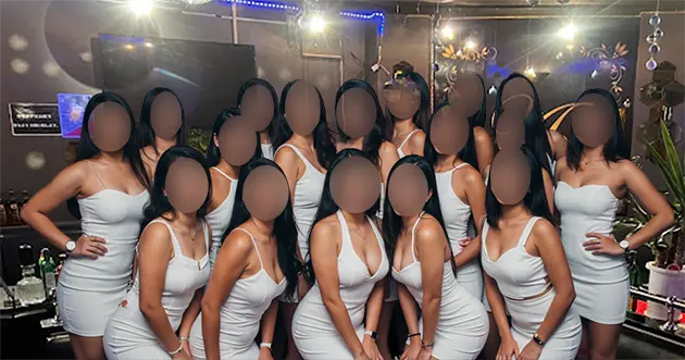 フィリピンパブ アン/Philippine Pub An/東京都北区赤羽1丁目17-1 いなみやビル2F/キャスト集合写真